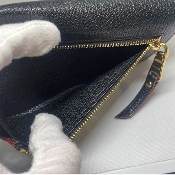 Miu Miu Wallet - new in box (box is slightly damaged) - Picture 6 of 6